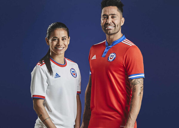 Camiseta de la selección chilena a través de los años (2022)